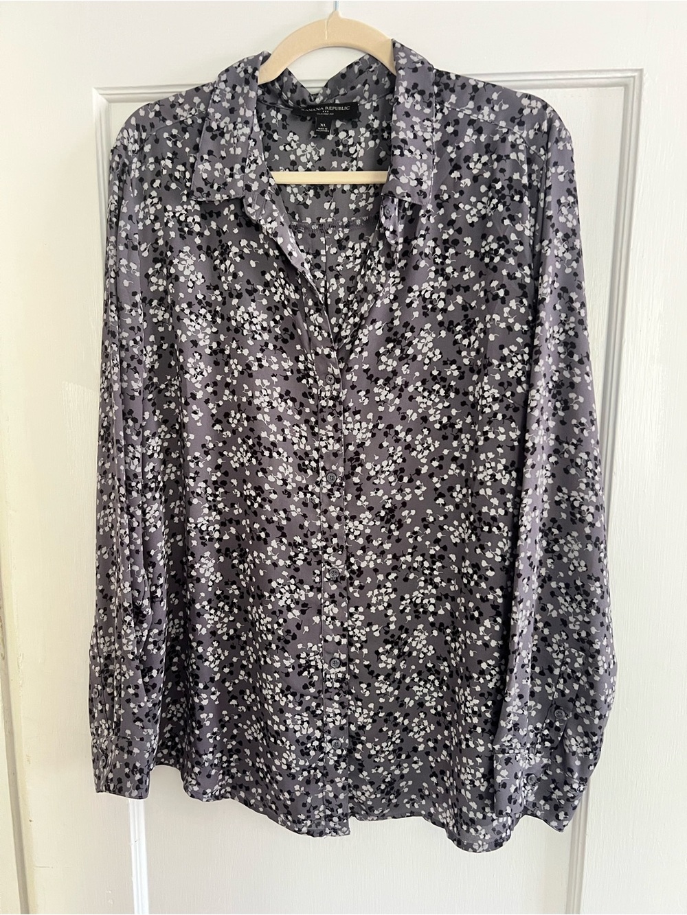 Banana Republic Purple/Gray Floral Button-Down Shirt